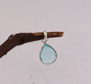 Colgante de Plata de Ley 925 con Topacio Azul Vintage, Piedra Preciosa Natural de Topacio Azul Cielo, Joyería de Plata Hecha a Mano, Piedra de Diciembre - Product Image 4