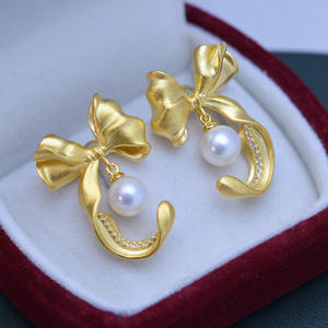 ต่างหูมุกน้ำจืดสีขาว 6-8 มม. แสงสว่างสวยงาม ดีไซน์เรียบง่าย ตัวเรือนเงินแท้ S925 สำหรับผู้หญิง - Product Image 1