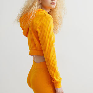 Sudadera con Capucha Personalizada de Alta Calidad para Mujer a Precio Económico, Sudadera sin Mangas para Mujer, Sudadera con Capucha Tipo Pullover - Product Image 4