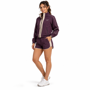 Conjunto Deportivo de 2 Piezas para Mujer, Color Morado, Chaqueta Deportiva de Manga Larga con Cuello Alto y Pantalones Cortos Transpirables de Poliéster, Corte Regular - Product Image 1