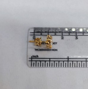Pendientes de Oro Satvik Ratna ER 43 SOLITAIRE, Chapados en Oro de 10K/14K/18K, con Diamante Cultivado en Laboratorio, Engaste de Puntas, Certificados, para Uso Diario, Regalo - Product Image 5