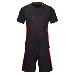Tenues de football personnalisables OEM – Maillots confortables et respirants à ajustement rapide – Vente en gros de vêtements de football par sublimation - Product Image 4