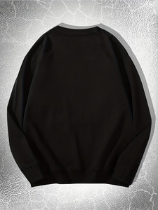 Relaxed Everyday Sweatshirt Soft Feel <b>Pullover</b> Top Designed <b>for</b> Comfort and Versatile Styling Suitable <b>for</b> Daily Activities - Product Image 3