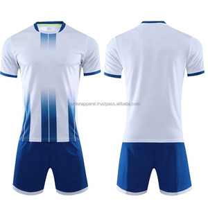 Uniformes de fútbol Nardon Apparel con logotipo personalizado, nombre del país y camiseta de fútbol de todos los colores con pantalones cortos ligeros - Product Image 4