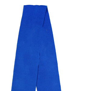 Ensemble d'hiver personnalisé avec logo pour femmes : Écharpe longue réversible en tricot bleu roi et doré à chevrons, bonnet et gants pour l'université et l'extérieur - Product Image 4