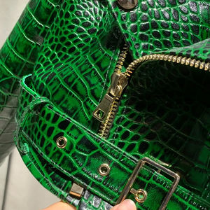 Chaqueta de Cuero Vacuno Hecha a Mano, Color Verde, con Cinturón y Cremallera, Unisex, Impermeable, para Invierno - Product Image 4