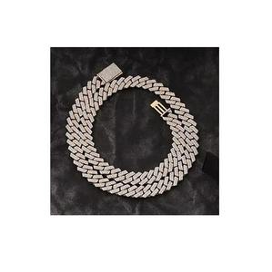 Cadena Cubana de Plata de Ley 925 con Diamantes, Diseño de Lujo de la Mejor Calidad, Ancho de 6mm, 8mm, 10mm, Bañada en Oro Blanco de 18K, Disponible para la Venta - Product Image 1