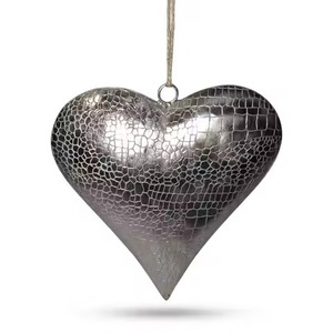 Adorno Navideño Decorativo en Forma de Corazón, Adorno Metálico Colgante para Árbol y Decoraciones de Invierno - Product Image 3