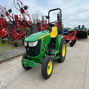 Tractor utilitario compacto John Deere 3039R, tractor multifuncional 4x4 con motor 4WD - Product Image 1