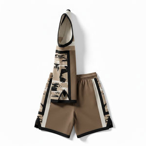 Conjunto de Uniforme de Baloncesto Universitario Personalizado, Jersey y Pantalones Cortos de Baloncesto Transpirables de Alta Elasticidad para Equipos Deportivos Universitarios - Product Image 3