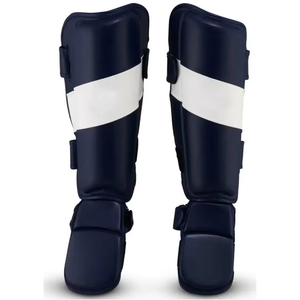 Espinilleras de fútbol con alta durabilidad, interior acolchado suave y soporte ajustable para posiciones en el campo. - Product Image 6