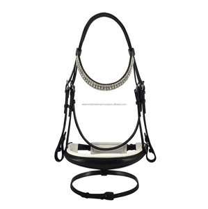 Brida de caballo de cuero marrón oscuro de la más alta calidad con banda para la nariz acolchada beige y banda para la frente Productos Premium para caballos - Product Image 2