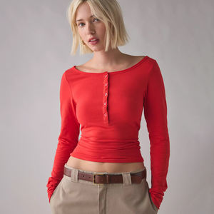 Camisa Henley de Manga Larga para Mujer, 100% Algodón, Ajustada, con Botones al Frente, Top de Moda Boutique, Ropa de Calle Personalizada al por Mayor - Product Image 2