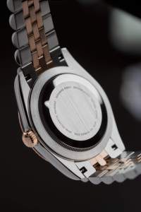 Reloj de Moda Alexander Ferros 8392D/09 con Cristal de Zafiro, Movimiento de Cuarzo, Cierre de Mariposa, Resistente al Agua 50 m - Product Image 6