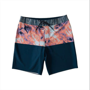 Shorts de Baño para Hombre, Diseño Nuevo, Plástico Reciclado, Personalizados, Cómodos y de Secado Rápido - Product Image 1