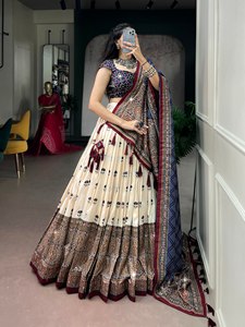LAMOUNT Hermoso Lehenga Choli de Seda con Borde Rojo para Mujer, Estilo Indio-Pakistaní, Largo hasta el Suelo, Secado Rápido, para Todas las Estaciones - Product Image 3