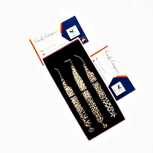 Pince à cils Somofy Enterprises, design inférieur imprimé léopard, acier inoxydable, pointe lisse, longueur 10 mm, prise en main parfaite, précision - Product Image 2