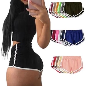 Shorts tricotés unis pour femmes, taille élastique, séchage rapide, style sportif, taille mi-haute, coupe régulière, vente en gros, fabricant OEM - Product Image 6