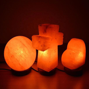 Lampe en sel de l'Himalaya rouge, cristal naturel, éclairage décoratif avec base en bois pour la maison, la chambre, le bureau et un intérieur relaxant - Product Image 5