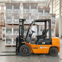 Chariot élévateur contrepoids diesel de 3 tonnes, 3,5 tonnes, 3,8 tonnes avec mât duplex pour la manutention de matériaux en entrepôt industriel