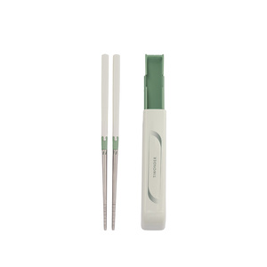 Juego de Palillos Portátiles de Titanio Puro Ecológicos, Aptos para Lavavajillas, con Estuche para Camping - Product Image 1
