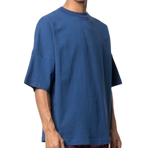 T-shirt ample et épais pour homme, rouge, style vintage, doux au toucher, coupe oversize - Product Image 1
