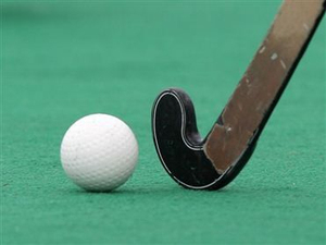 Bâtons de hockey sur gazon en bois avec logo personnalisable, design et taille sur mesure, impression de votre logo possible. - Product Image 2