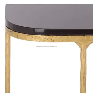 ชุดผ้าปูโต๊ะและแจกันลายปลาคริสต์มาสทันสมัย ทำด้วยมือจากอะลูมิเนียม เป็นมิตรกับสิ่งแวดล้อม ของตกแต่งบ้าน โดย Zahid Exports - Product Image 4