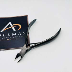 ADELMAS INTERNATIONAL Coupe-cuticules à lame droite de haute qualité 6MM en acier inoxydable super tranchant avec logo personnalisé pour soins des ongles - Product Image 5