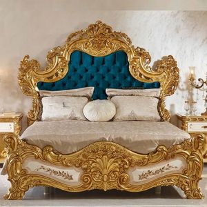 Ensemble de chambre à coucher de luxe bleu roi et or, lit king size en acajou sculpté, mobilier écologique, rembourrage en tissu durable garanti - Product Image 1