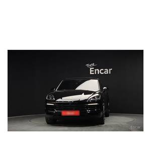 Porsche Cayenne 3.0 Coupé 2024, 66 747 km, Volant à Gauche, Boîte Automatique, Sièges en Cuir avec Caméra Arrière - Product Image 3