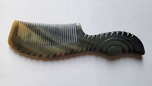 Peigne en corne naturelle de qualité supérieure pour le coiffage, le démêlage et l'entretien des cheveux - Product Image 6