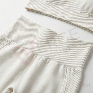 Ensemble 2 pièces de yoga pour femme, bleu marine côtelé, composé d'un crop top à manches longues et d'un short taille haute, avec décolleté carré et bretelles spaghetti - Product Image 5