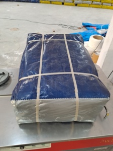 Rouleau de bâche imperméable robuste vert et argenté pour usage agricole extérieur, tissu tissé uni, en stock - Product Image 3
