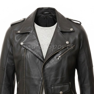 Veste en cuir raffinée pour femme, modernité, durabilité, élégance et un attrait intemporel pour un style élégant. - Product Image 3