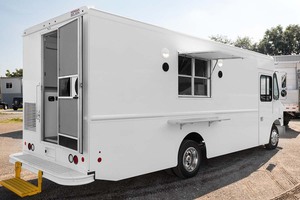 À VENDRE : Fourgonnette Freightliner MT45/MT55 neuve de 18 pieds, transformée en Food Truck - Product Image 2