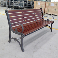 Banc de jardin incurvé élégant 2025 – Meilleur prix – Assise extérieure classique teinte foncée – Sièges publics résistants aux intempéries
