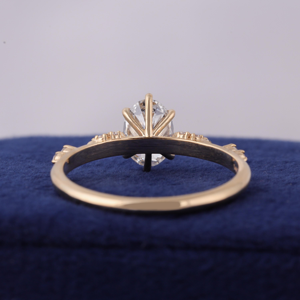 Anillo de Compromiso de Diamante Cultivado en Laboratorio con Corte Ovalado en Oro Amarillo, Estilo Clásico de Lujo para Mujer, 14K, Certificado IGI - Product Image 5