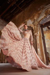 Lehenga Choli, Traje Tradicional Indio para Bodas, Bellamente Diseñado con Lentejuelas, para Ocasiones y Eventos Especiales para Mujeres - Product Image 3