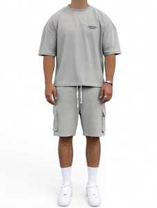 Ensemble deux pièces pour homme, t-shirt à manches courtes et col rond gris et short cargo, tenue décontractée unie - Product Image 2