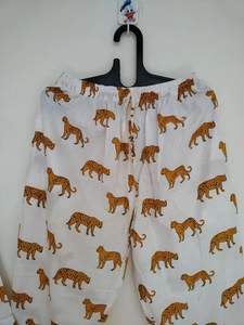 Cómodo Pijama de algodón con estampado de tigre para mujer, ropa de dormir informal hecha a mano, conjunto de ropa de dormir cómoda India - Product Image 3