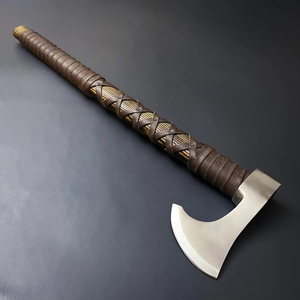 Hacha Vikinga Hecha a Mano de Acero al Carbono con Mango de Madera Duradero, Estilo Tradicional para Campismo al Aire Libre, Forjada a Mano con Filo Afilado - Product Image 2