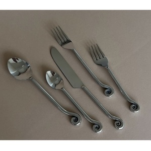 Juego de Cubiertos de Acero Inoxidable de Alta Calidad, Juego de Tenedores, Cuchillos y Cucharas para la Mesa, Cubertería Plateada con Acabado Espejo - Product Image 6