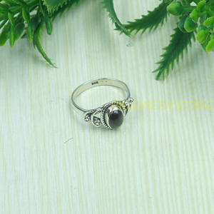 Natural <b>Garnet</b> Gemstone 925 Sterling <b>Silver</b> <b>Ring</b> Handmade Oval Cabochon <b>Garnet</b> <b>Ring</b> for Women Vintage Designer Red Stone Jewelry - Product Image 2