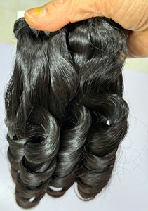 100% Remy Bouncy Curls Extensions de cheveux Cuticule vierge vietnamienne alignée Style de vague naturelle pas d'emmêlement du vendeur - Product Image 5