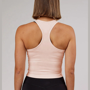 Débardeur féminin essentiel et tendance, design léger, parfait pour la garde-robe estivale et le style quotidien - Product Image 4