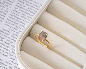 Anillo de Cuarzo Ahumado Natural, Plata de Ley 925, Chapado en Oro Vermeil de 14K, Corte Ovalado, Cambia de Color, Joyería Turca Minimalista - Product Image 3