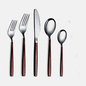 Juego de cubiertos de aspecto real de lujo al por mayor de acero inoxidable de alta calidad con un diseño único de mango plano para la vuelta al cole - Product Image 2