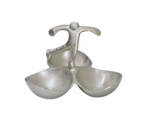 Cuenco Decorativo de Aluminio Plateado con Figura Humana de 3 Secciones - Escultura Metálica Artesanal Hecha a Mano, Plato para Nueces y Centro de Mesa Moderno en Trío - Product Image 3