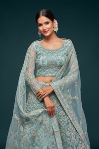 Robe de soirée de mariée florale bleu marine brodée en tulle souple, style Lehenga Choli avec dupatta, taille empire - Product Image 5